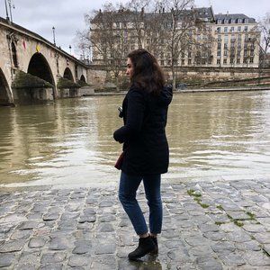 Meet your Posher, Gabriella